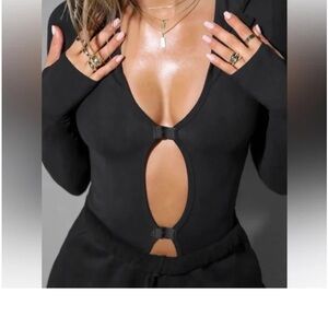 Joah Brown Cut Out Sleeve Black S/M